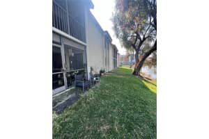 5533 Courtyard Dr 5533 Margate, FL 33063 - MLS#A11976172