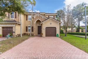 925 Sw 152nd Ct Miami, FL 33194 - MLS#A11976213