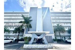 320 Ne 12th Ave 703 Hallandale Beach, FL 33009 - MLS#A11976272