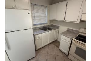 8100 Sunrise Lakes Blvd 108 Sunrise, FL 33322 - MLS#A11976309