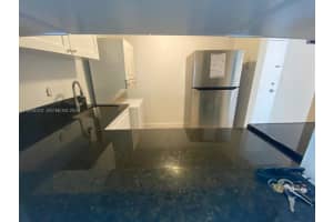 5122 Nw 79th Ave 303 Doral, FL 33166 - MLS#A11976312