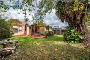 1780 Sw 23rd St, Miami