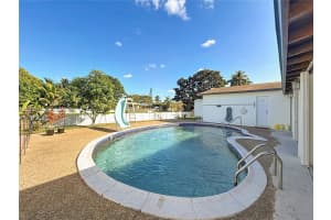 2913 Dolphin Dr Miramar, FL 33025 - MLS#A11976370