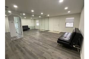 10415 Nw 35th Ave, Miami