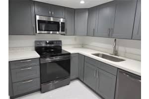 506 NW 87th Ave APT 112, Miami, FL 33172, - MLS#A11976436