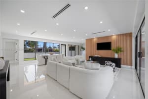 1931 186th Dr North Miami Beach, FL 33179 - MLS#A11976458