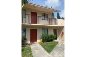 300 Nottingham Cir J, Green Acres