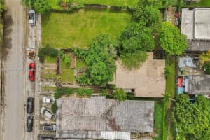 2644 Nw 22nd Ct, Miami