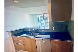 1060 Brickell Ave , Miami, FL 33131 - MLS#A11976535