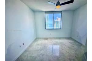 1060 Brickell Ave , Miami, FL 33131 - MLS#A11976535
