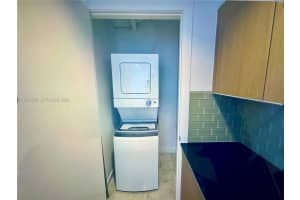 1060 Brickell Ave , Miami, FL 33131 - MLS#A11976535