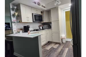 2431 Sw 82nd Ave 305 Davie, FL 33324 - MLS#A11976540