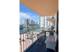290 174th St 902, Sunny Isles Beach