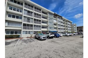 330 Se 2nd St 403h Hallandale Beach, FL 33009 - MLS#A11976654