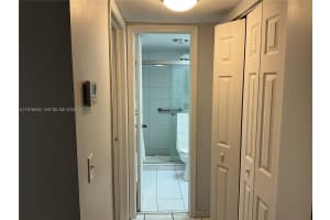 100 Berkley Rd 202 Hollywood, FL 33024 - MLS#A11976655