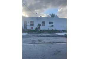 664 Nw 77th St, Miami