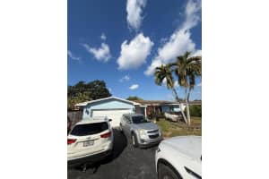 8105 Nw 74th Ter, Tamarac