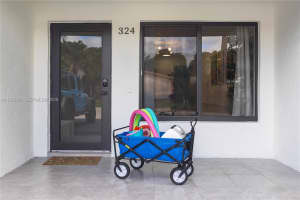 324 Sterling Ave Delray Beach, FL 33444 - MLS#A11976701