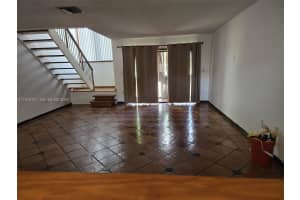 655 W Park Dr Apt 6-12, Miami, FL 33172, - MLS#A11976787