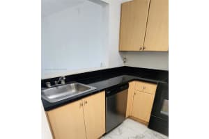 902 Ne 209 St 203-40 Miami, FL 33179 - MLS#A11976796