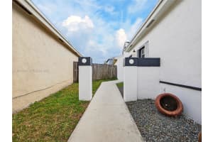 336 S Ketch Dr Sunrise, FL 33326 - MLS#A11976804