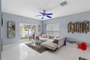 4301 Macarthur Palm Trl Green Acres, FL 33463 - MLS#A11976828