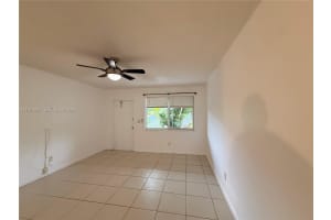 1104 N 17th Ct 105 Hollywood, FL 33020 - MLS#A11976888