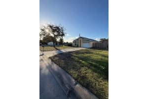 530 20th Pl Sw Vero Beach, FL 32962 - MLS#A11976910