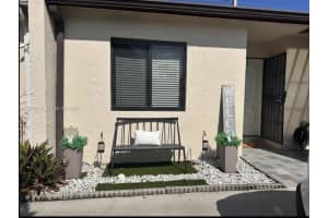 1751 Nw 92nd Ave, Pembroke Pines