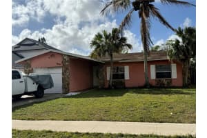 7704 Sw 8th Ct, North Lauderdale