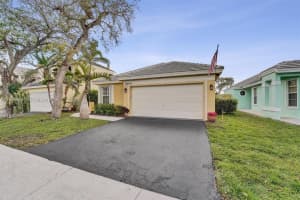 9304 Arborwood Cir, Davie