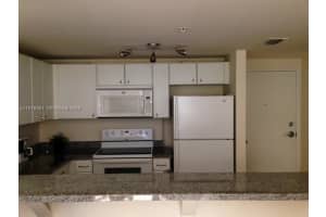 2740 Sw 28th Ter 304 Miami, FL 33133 - MLS#A11976981