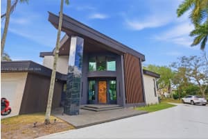 3560 Paddock Rd Weston, FL 33331 - MLS#A11977029