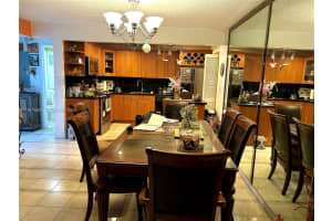 11219 Sw 33 Rd Circle Pl 11219 Sw 33 Rd Cir Pl Miami, FL 33165 - MLS#A11977049