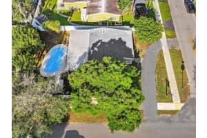 6800 Raleigh St Hollywood, FL 33024 - MLS#A11977126