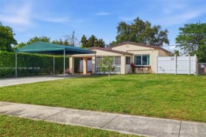 1455 Ne 180th St, North Miami Beach