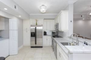 6976 Sw 39th St G204, Davie