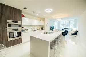 851 Ne 1st Avenue 811, Miami, Fl 33132, Miami