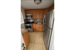 1735 W 60th St M201, Hialeah