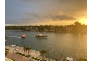 5700 Collins Ave 5l Miami Beach, FL 33140 - MLS#A11977237