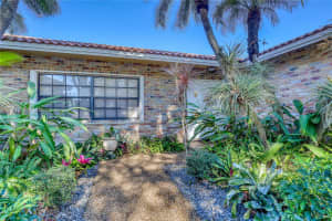 1048 Nw 110th Ln Coral Springs, FL 33071 - MLS#A11977270