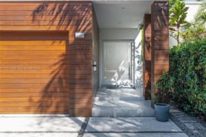 2977 Bridgeport Ave Miami, FL 33133 - MLS#A11977288