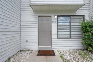 9827 Nw 37th St 4f Sunrise, FL 33351 - MLS#A11977319