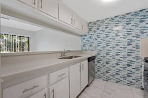 9827 Nw 37th St 4f Sunrise, FL 33351 - MLS#A11977319