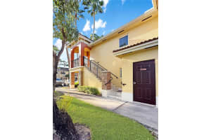 945 Ne 34th Ave 204 Homestead, FL 33033 - MLS#A11977332