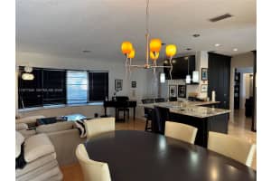 3900 N 43rd Ave Hollywood, FL 33021 - MLS#A11977358