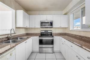 7800 Collins Ave 302 Miami Beach, FL 33141 - MLS#A11977487