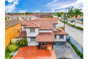 12696 Nw 10th Ln, Miami