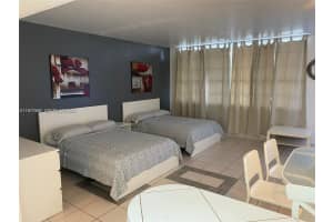 100 Lincoln Rd 304, Miami Beach