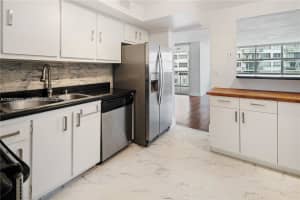 1420 Brickell Bay Dr 505c Miami, FL 33131 - MLS#A11977519